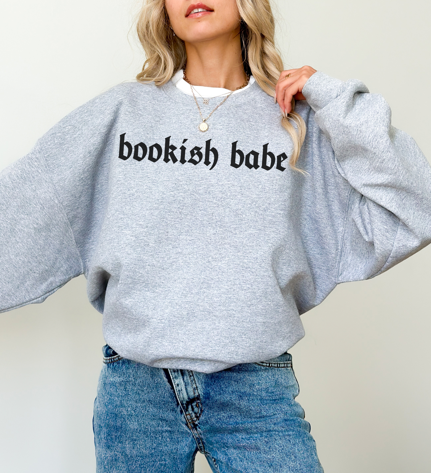Bookish Babe Sweatshirt | Unisex Sweatshirt